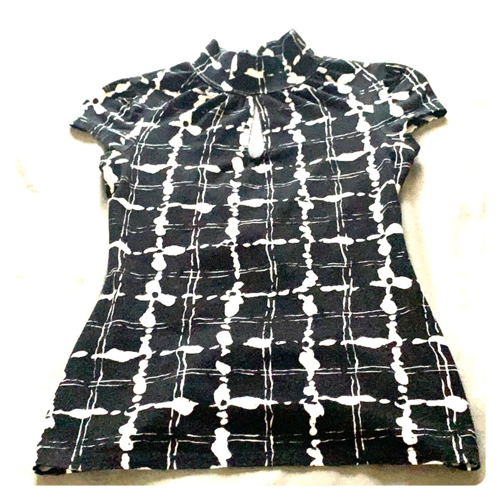 Express Short sleeve black and white top